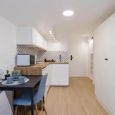 Marymoncka 61a A I B Superapart Daire *