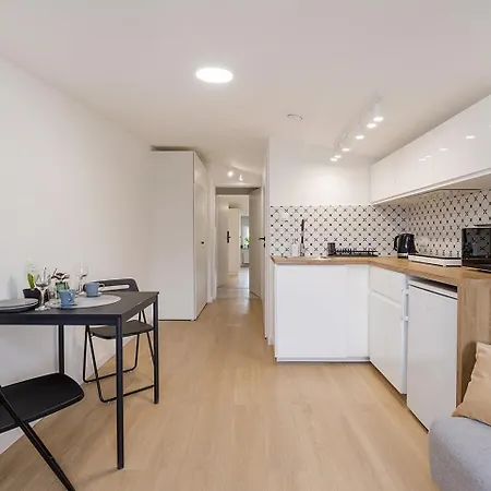 Marymoncka 61a A I B Superapart 바르샤바